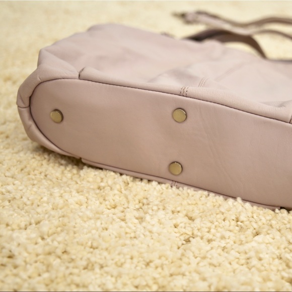 L. Credi Lilac Leather Shoulder Bag - Picture 5 of 5